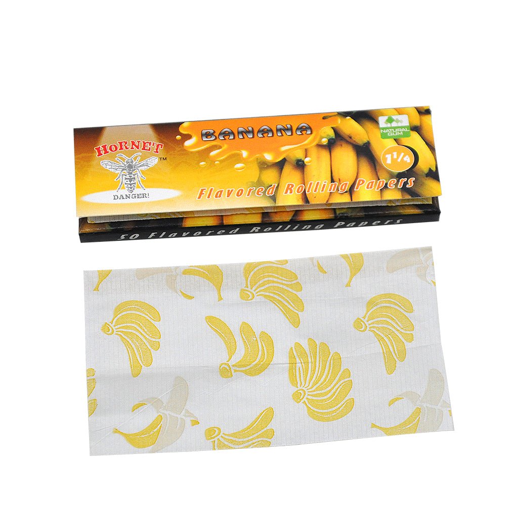 Hornet Fine European Flavored Rolling Papers | Banana  | 1 1/4 Size | 1pk | 50 Leaves per Pack
