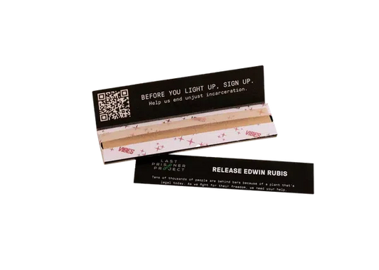 VIBES Ultra Thin Rolling Papers | King Size  | 1pk | 33 Leaves per Pack